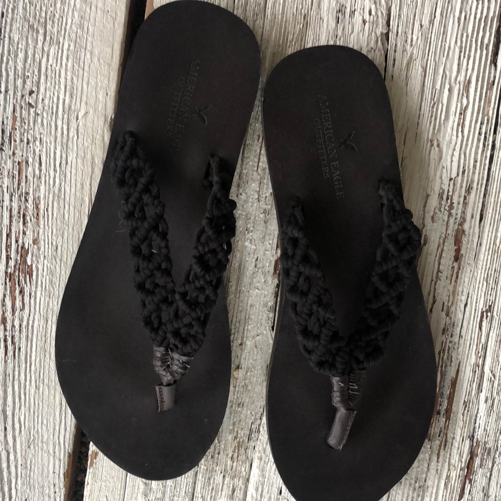 America eagle crochet flip flops size 7 dark brown